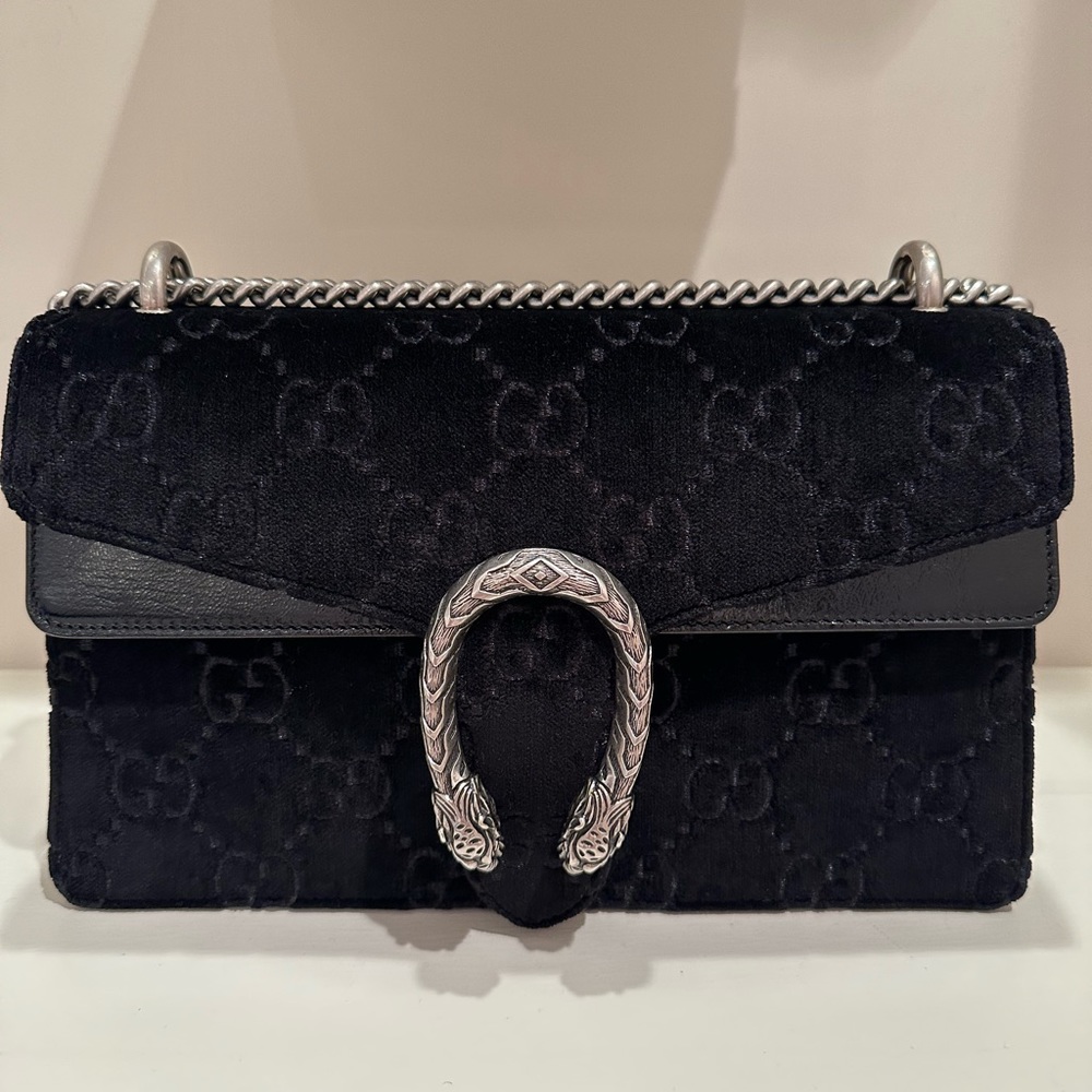 Gucci GG Logo Velvet Dionysus Shoulder Bag